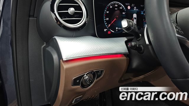 Mercedes-Benz E-Class 2021 — photo 26