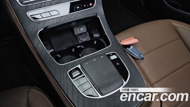 Mercedes-Benz E-Class 2021 — photo 27