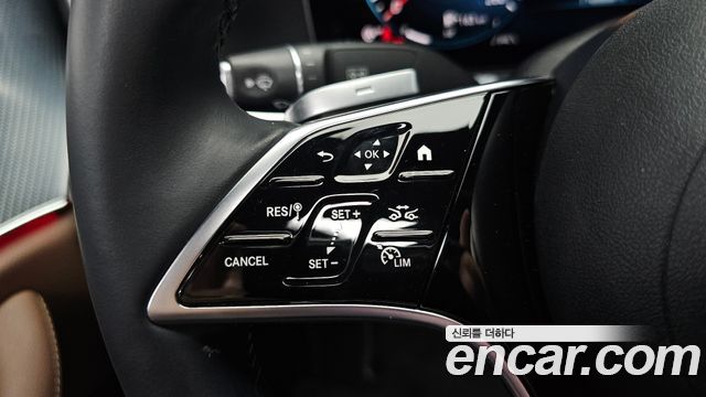 Mercedes-Benz E-Class 2021 — photo 32