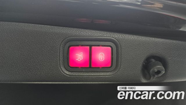 Mercedes-Benz E-Class 2021 — photo 34
