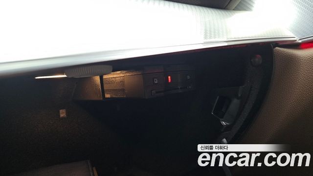 Mercedes-Benz E-Class 2021 — photo 36
