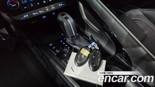 Hyundai AVANTE 2025 — photo 12