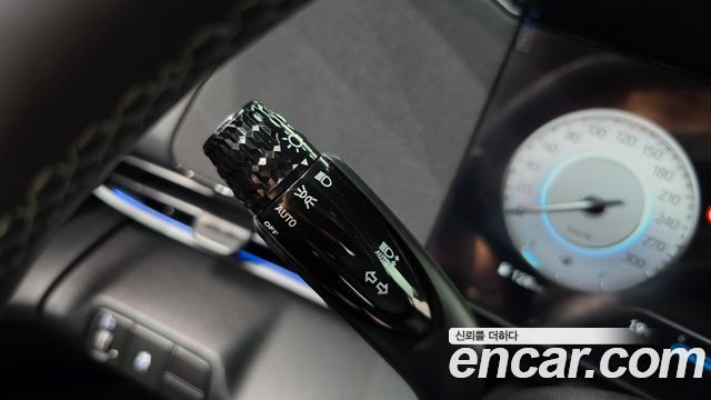 Hyundai AVANTE 2025 — photo 25
