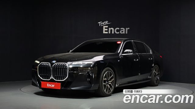 BMW 7-Series 2024 — photo 1