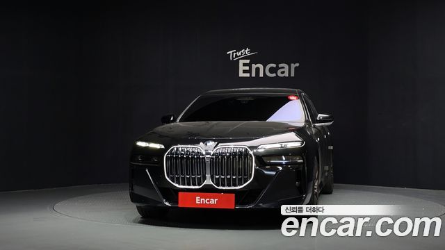 BMW 7-Series 2024 — photo 3