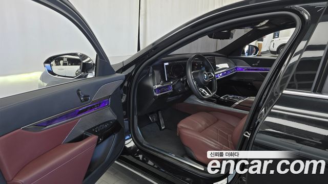BMW 7-Series 2024 — photo 10