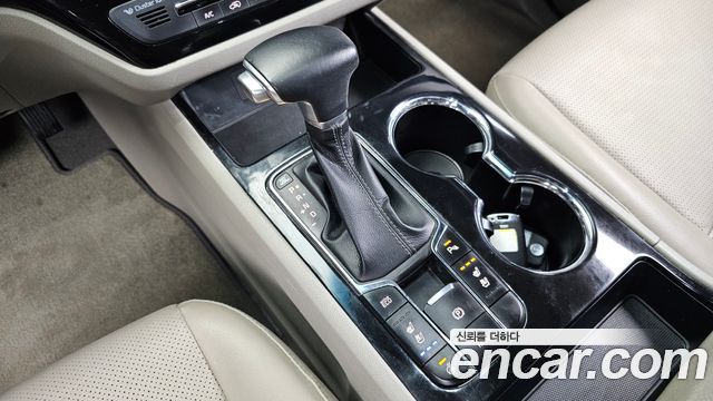 Kia Canival 2019 — photo 12