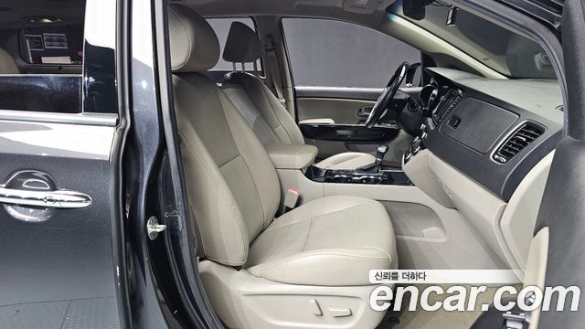 Kia Canival 2019 — photo 19