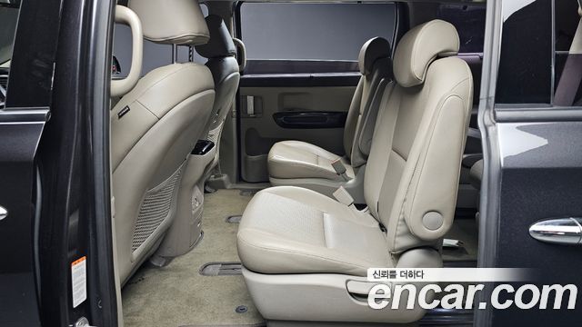 Kia Canival 2019 — photo 16
