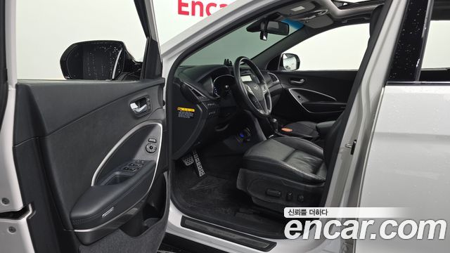 Hyundai Santafe 2016 — photo 13