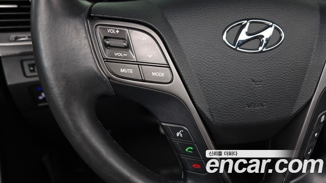 Hyundai Santafe 2016 — photo 25