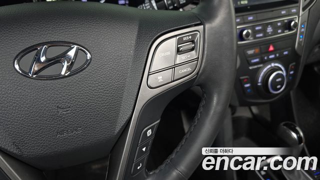 Hyundai Santafe 2016 — photo 26
