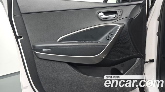 Hyundai Santafe 2016 — photo 14