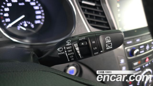 Hyundai Santafe 2016 — photo 30