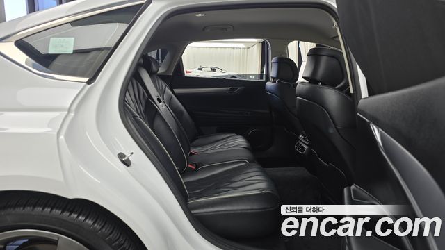 Genesis G80 2022 — photo 17