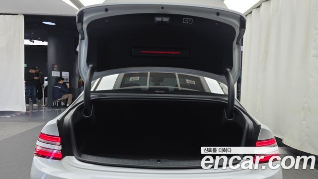 Genesis G80 2022 — photo 22