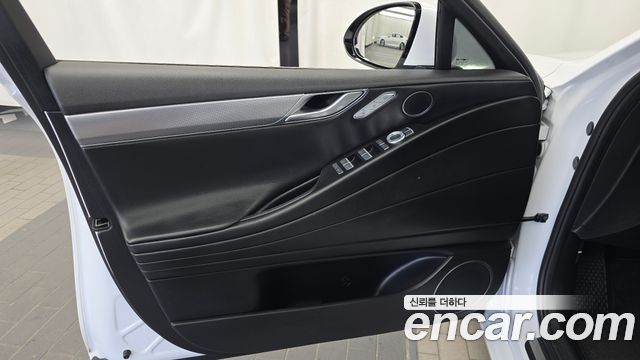 Genesis G80 2022 — photo 14
