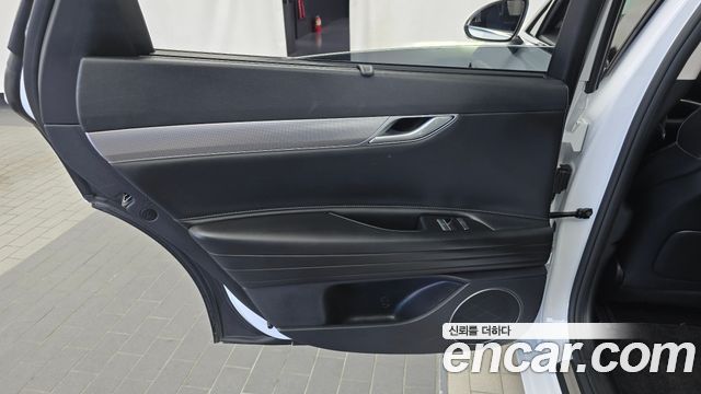 Genesis G80 2022 — photo 15