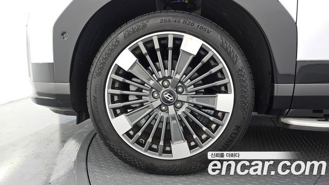 Hyundai Santafe 2025 — photo 5