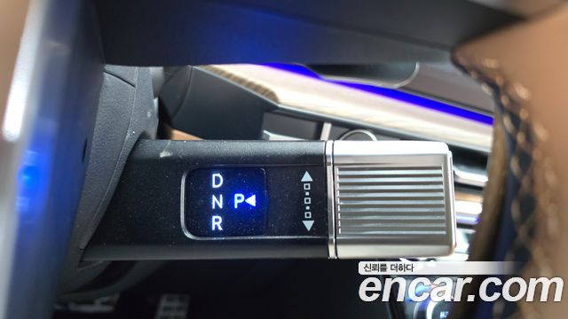 Hyundai Santafe 2025 — photo 9