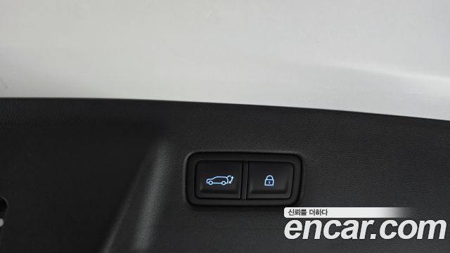 Hyundai Santafe 2025 — photo 16