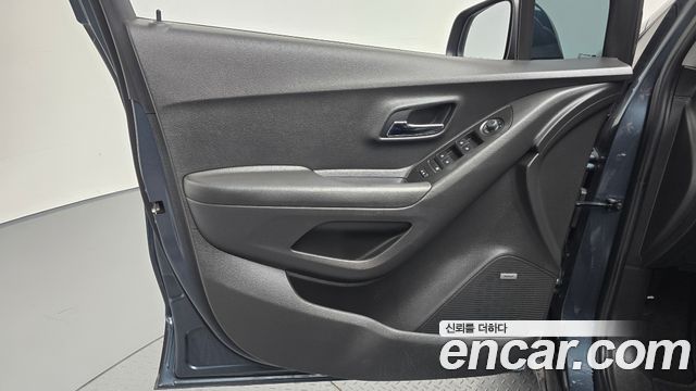 Chevrolet Korea Trax 2021 — photo 14