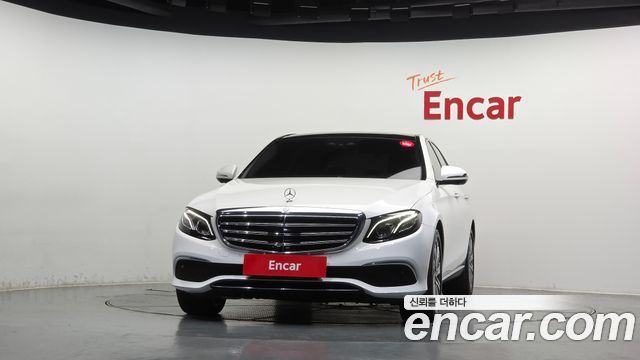 Mercedes-Benz E-Class 2019 — photo 3