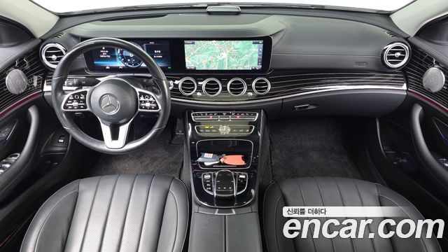 Mercedes-Benz E-Class 2019 — photo 7