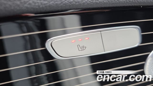 Mercedes-Benz E-Class 2019 — photo 18
