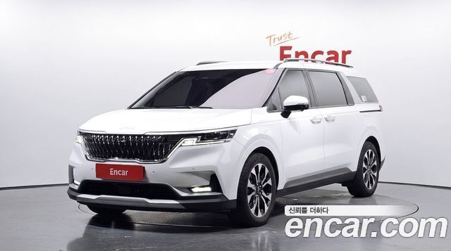 Kia Canival 2023 — photo 1