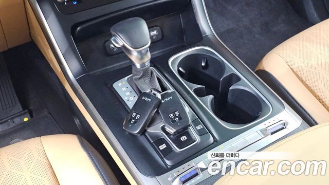 Kia Canival 2023 — photo 9