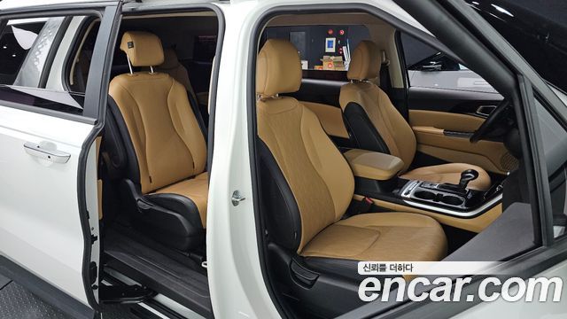 Kia Canival 2023 — photo 10