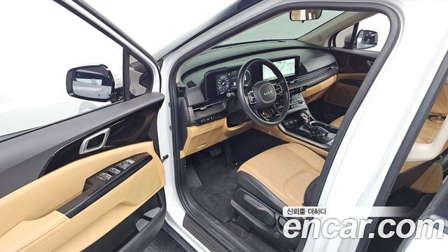 Kia Canival 2023 — photo 11
