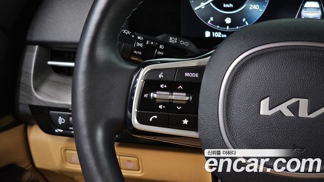 Kia Canival 2023 — photo 14