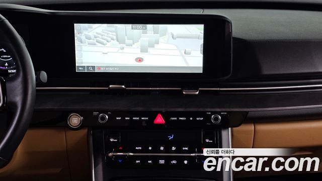 Kia Canival 2023 — photo 17