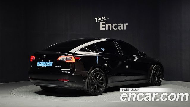 Tesla Model 3 2022 — photo 2