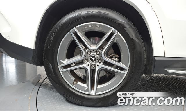 Mercedes-Benz GLE-Class 2022 — photo 5