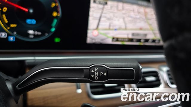 Mercedes-Benz GLE-Class 2022 — photo 12