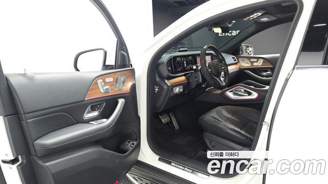 Mercedes-Benz GLE-Class 2022 — photo 13