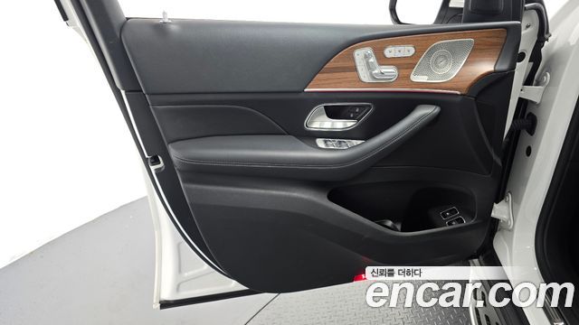 Mercedes-Benz GLE-Class 2022 — photo 14