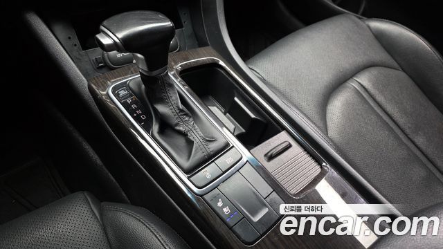 Kia K5 2016 — photo 9