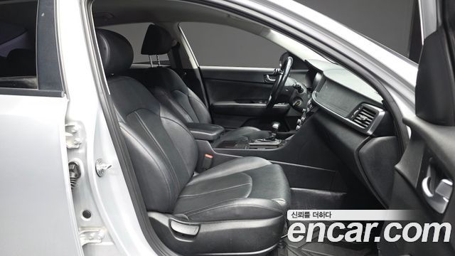 Kia K5 2016 — photo 11