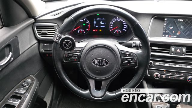 Kia K5 2016 — photo 13