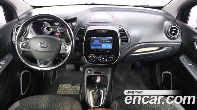 Renault Korea QM3 2018 — photo 10