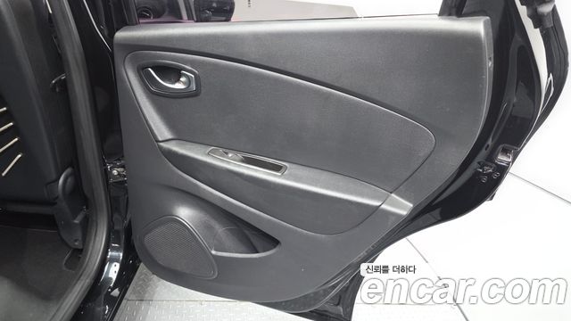 Renault Korea QM3 2018 — photo 15