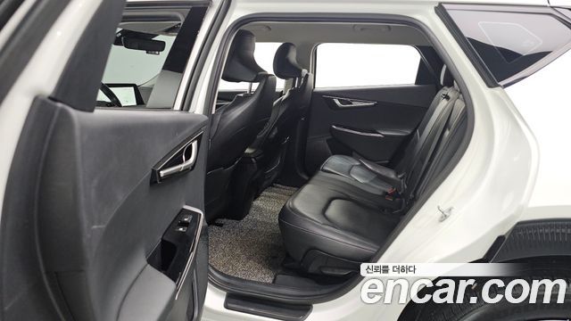 Kia EV6 2022 — photo 17