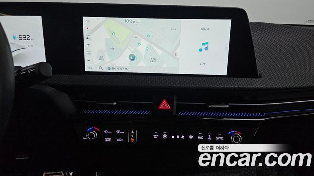 Kia EV6 2022 — photo 18