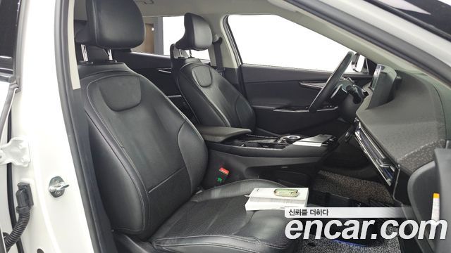 Kia EV6 2022 — photo 23