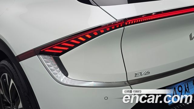 Kia EV6 2022 — photo 9