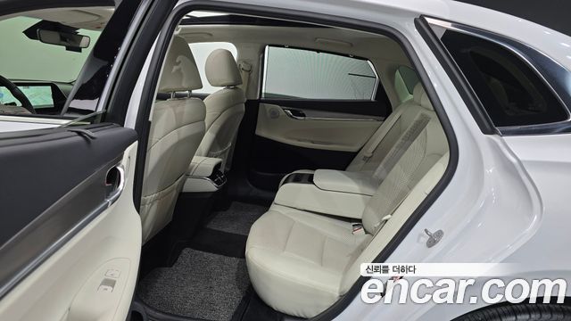 Hyundai Grandeur 2023 — photo 12